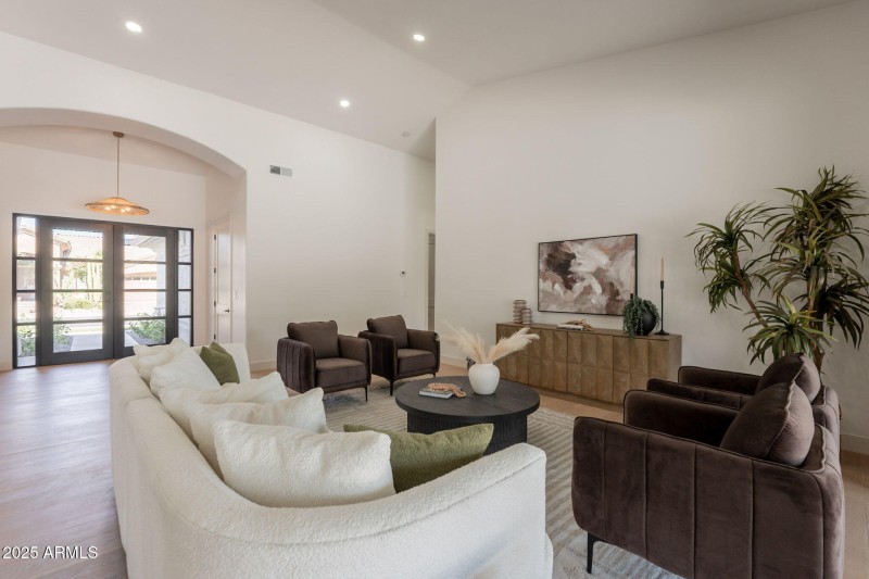 10-web-or-mls-55th-10