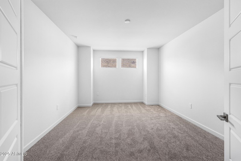 28)OFFICE