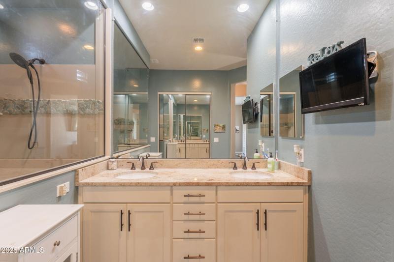 40-web-or-mls-Raven-40