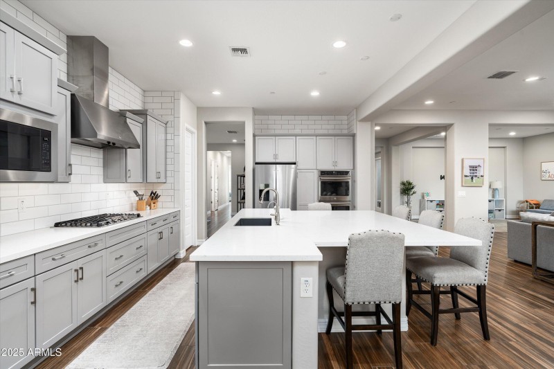 24-3727 E Fargo St (24 of 68)