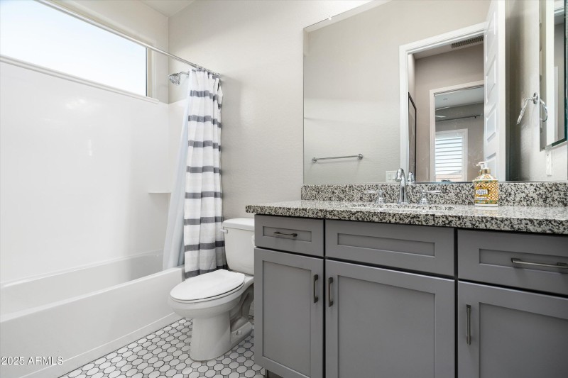 29-3727 E Fargo St (29 of 68)