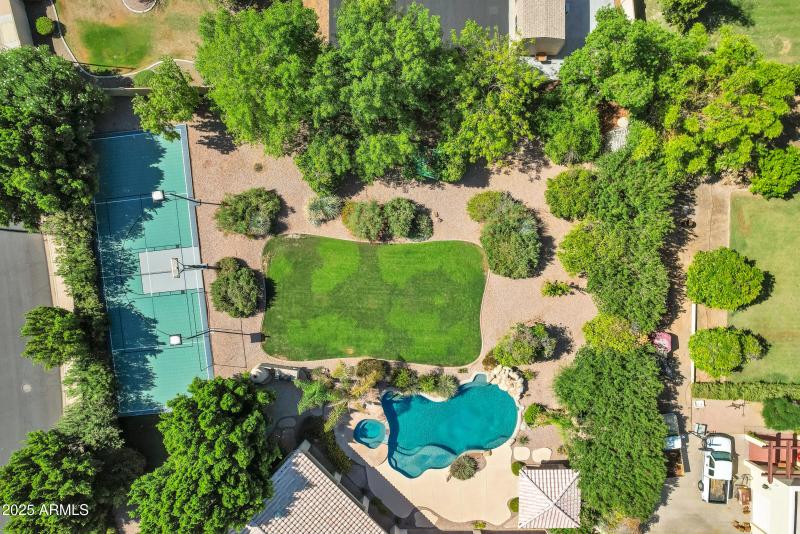 3819 E Ivyglen St-92