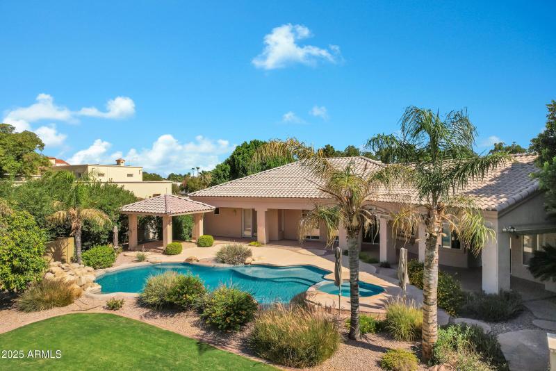 3819 E Ivyglen St-95