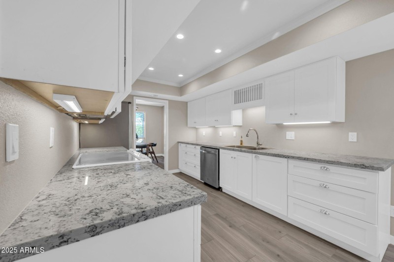 6278 E Catalina Dr-23
