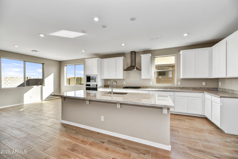 09-Kitchen & Dining