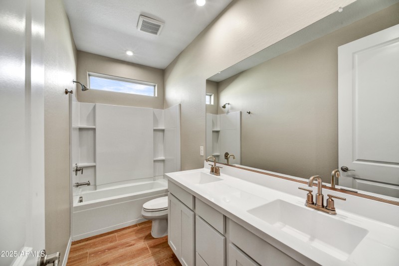 04-Bathroom