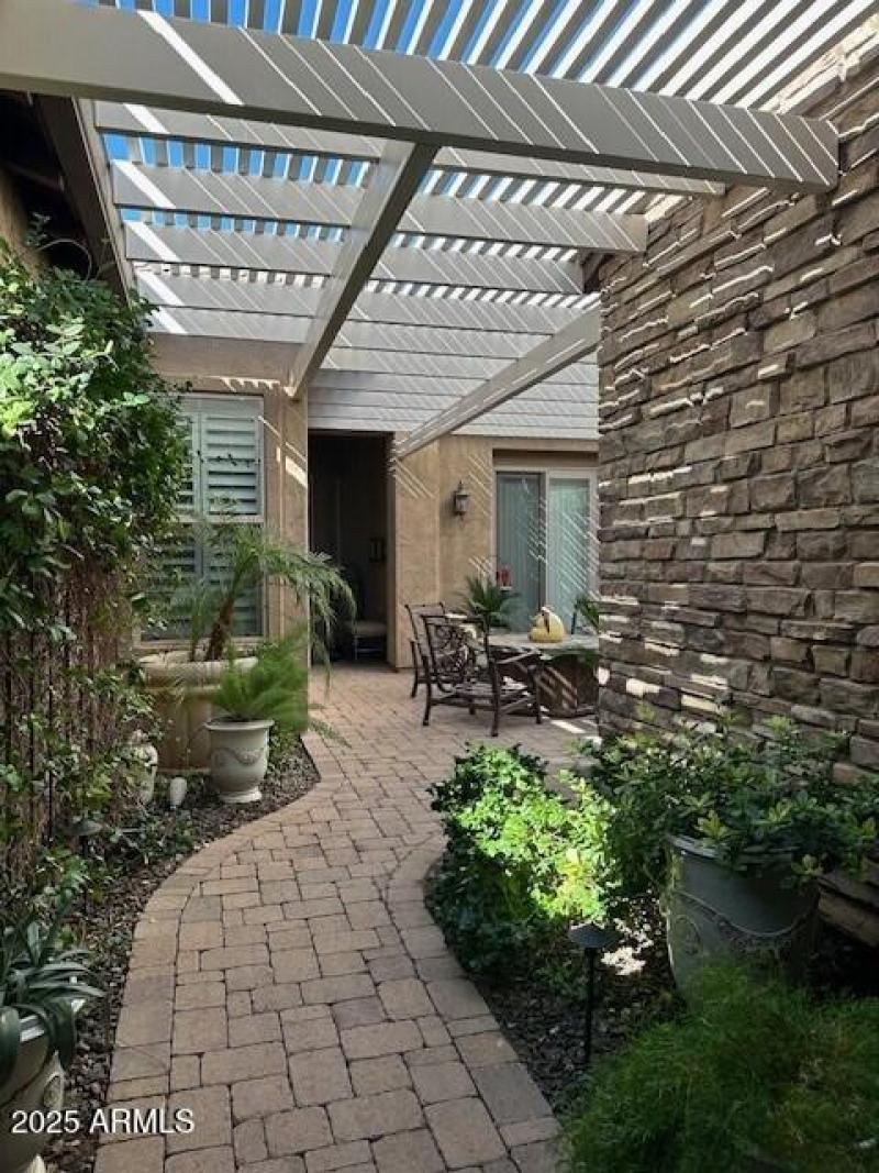 Private Courtyard