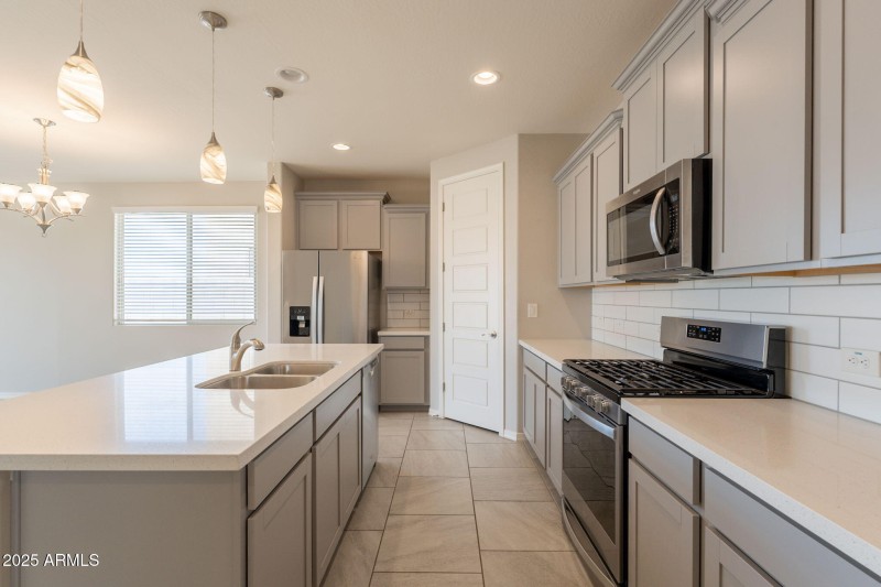 18725 W COLTER ST, Litchfield Park