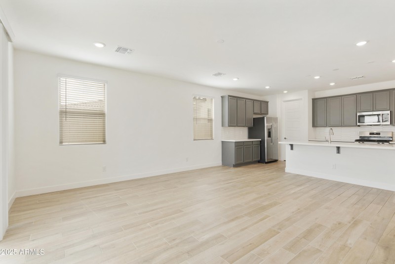 GREAT ROOM / KITCHEN