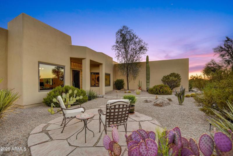 Front Entry Patio Seating