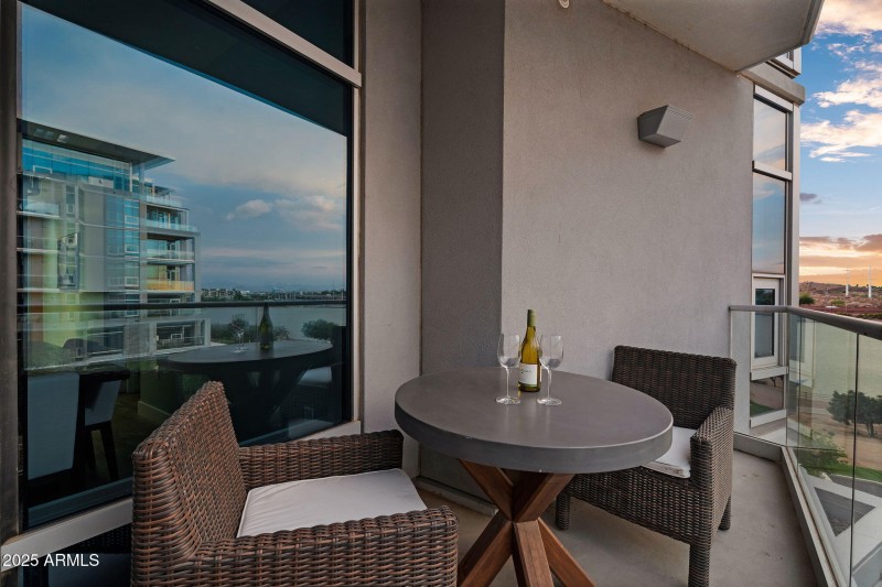 Perfect spot for your happy hour!