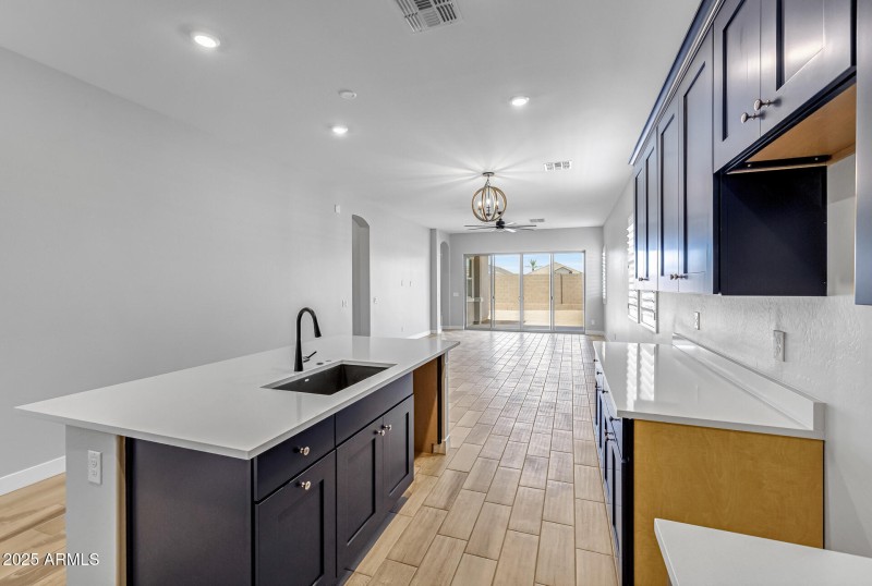 8)KITCHEN