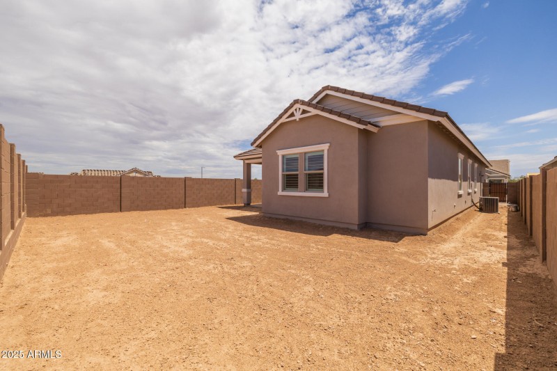 31)BACK OF HOME