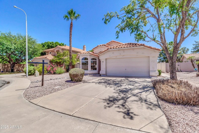1511 W Wildhorse Ct-4