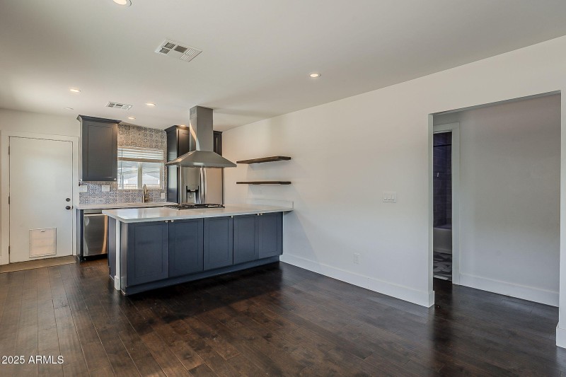 7-web-or-mls-North 25th-7