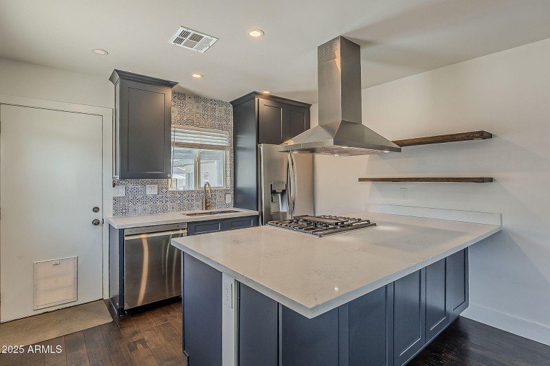 11-web-or-mls-North 25th-11