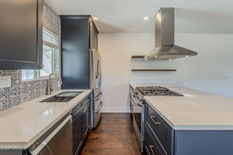 13-web-or-mls-North 25th-13