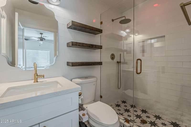 22-web-or-mls-North 25th-22