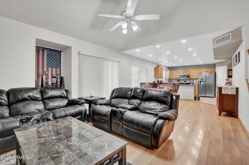 9-web-or-mls-1949 E Aire Libre Ave-9