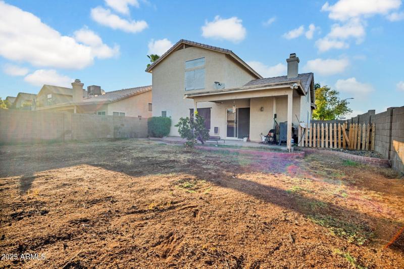 25-web-or-mls-1949 E Aire Libre Ave-25