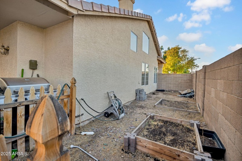 26-web-or-mls-1949 E Aire Libre Ave-26