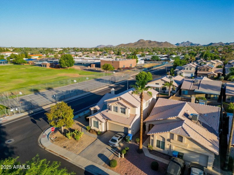 29-web-or-mls-1949 E Aire Libre-29