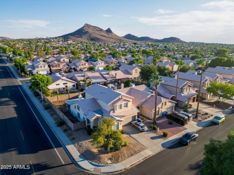 30-web-or-mls-1949 E Aire Libre-30