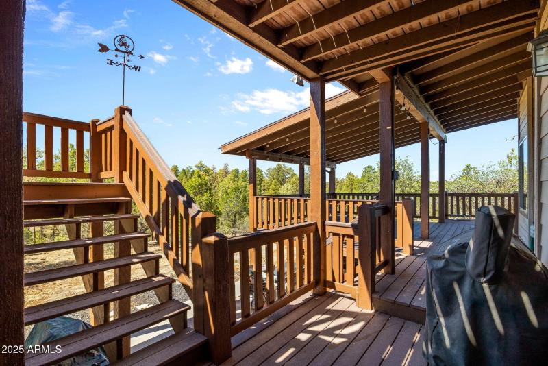STAIRS TO GUEST SUITE ABOVE GARAGE