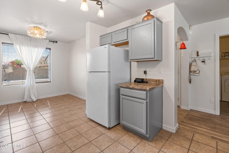 4108 S 250th Ln-6