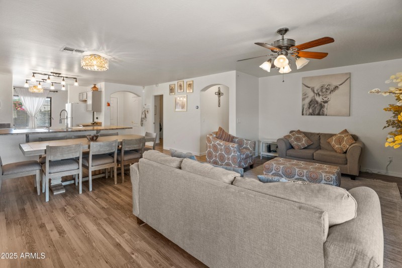 4108 S 250th Ln-16