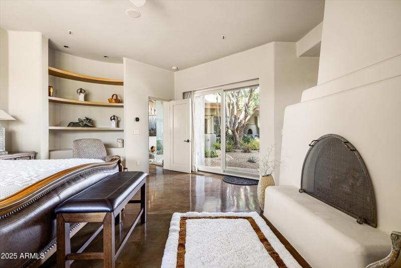 Main level en-suite 1 fireplace