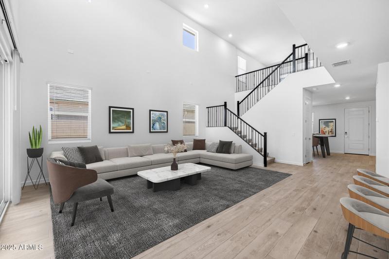 14)VS FAMILY ROOM