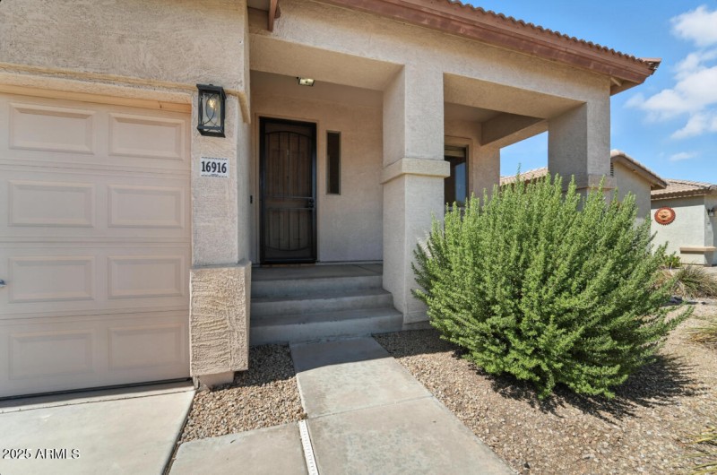 16916 W Northampton Rd-05