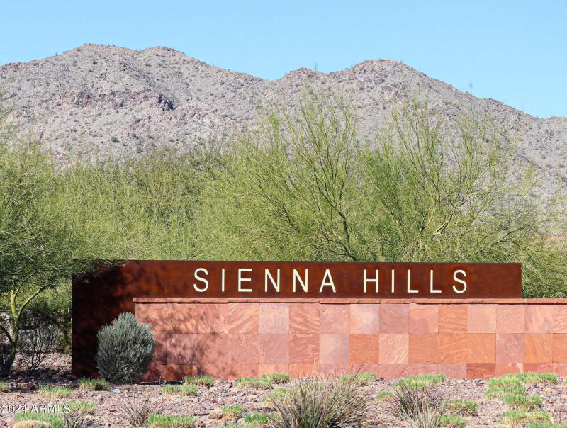 SiennaHillsSign1mlsREV