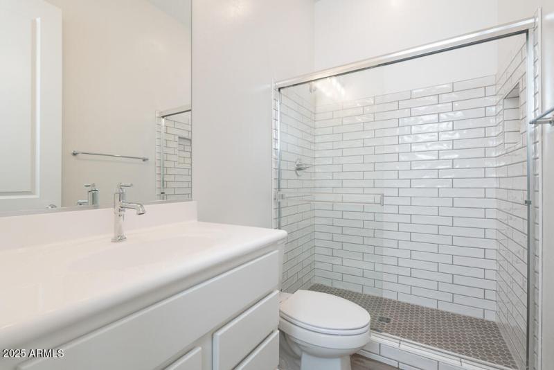 Tri Pointe Blossom Rock 494 - Gensmart B