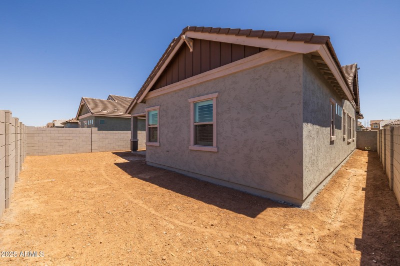 30)BACK OF HOME
