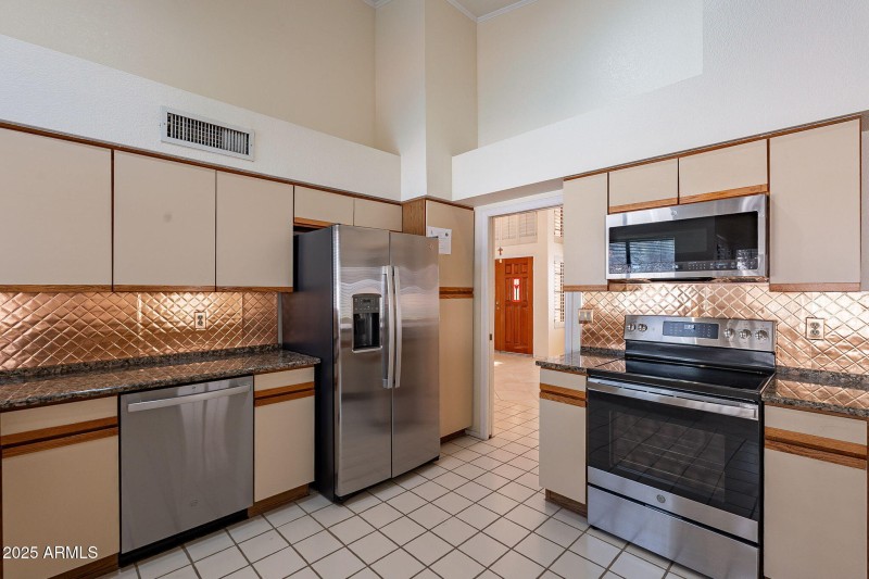 Kitchen (1)