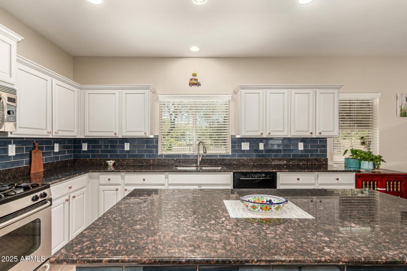 3635 W McCauley CT