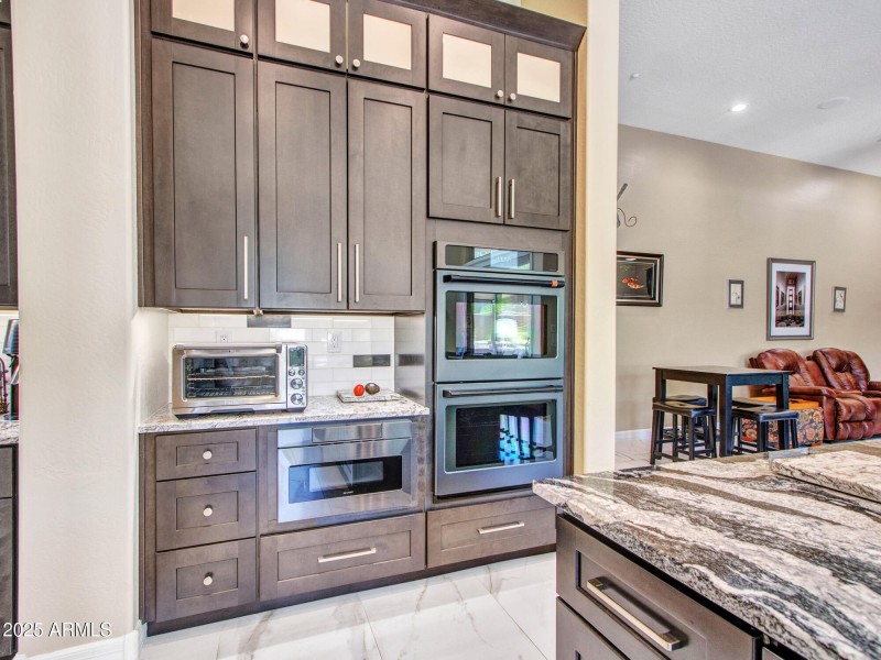 10-Kitchen-(2)