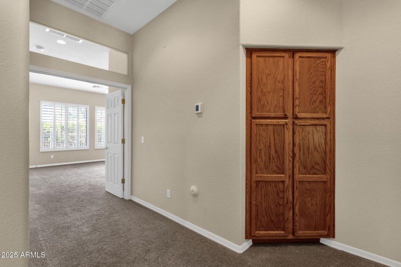 23-web-or-mls-4735-e-azalea-dr