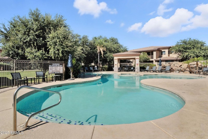 16-web-or-mls-Gilbert-16