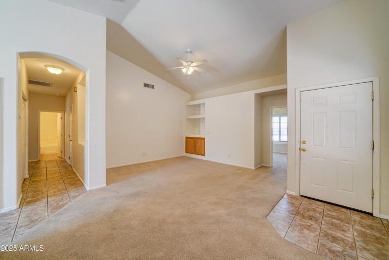 8900 E Rainier-9
