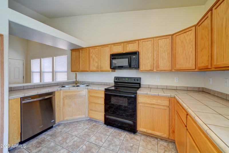 8900 E Rainier-14