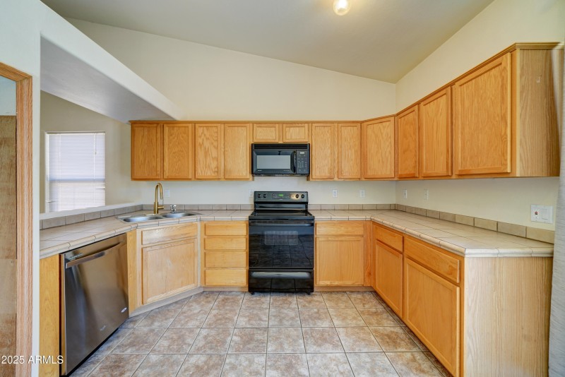8900 E Rainier-16