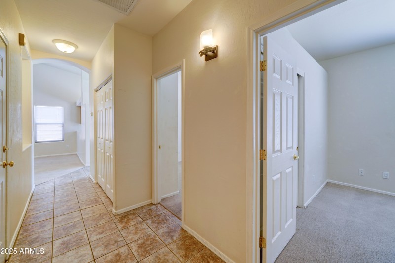 8900 E Rainier-19