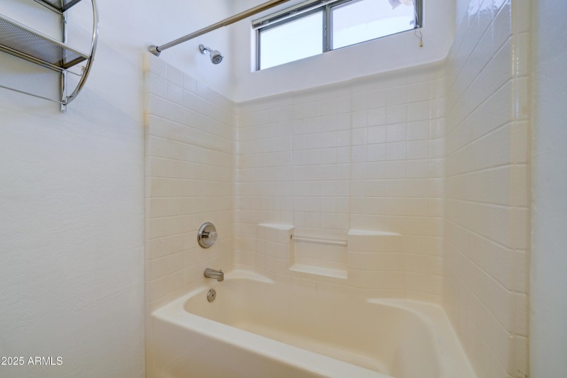 8900 E Rainier-31