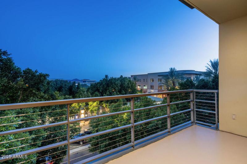 Private Level 3 Patio