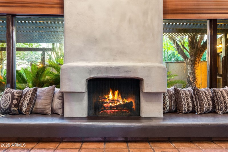 008_1522 E Northern Ave