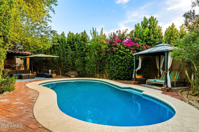 026_1522 E Northern Ave