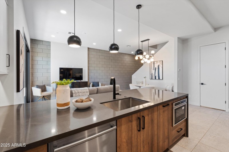 10-Kitchen